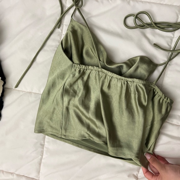 Princess Polly green blouse - Picture 3 of 3